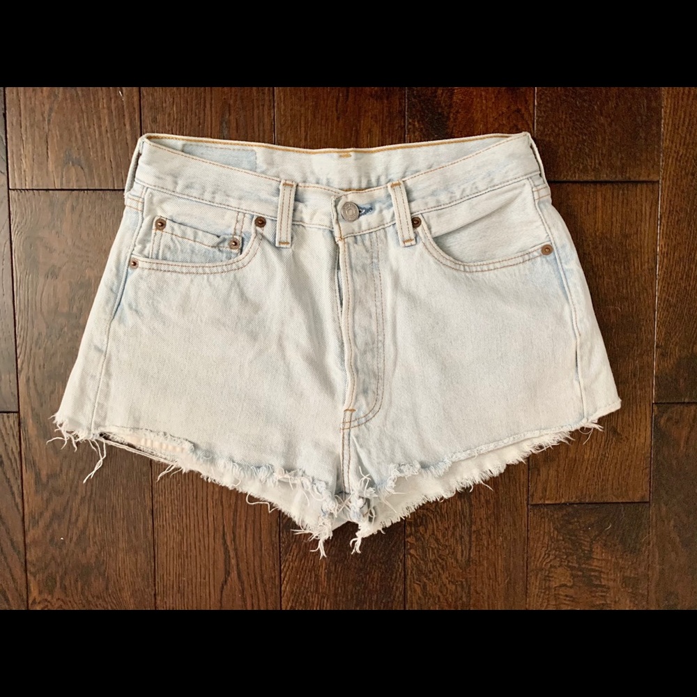 Women’s Vintage Levi 501 Cut-Off Shorts
